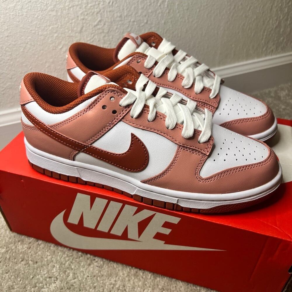 NWT Nike Dunk Low 8.5